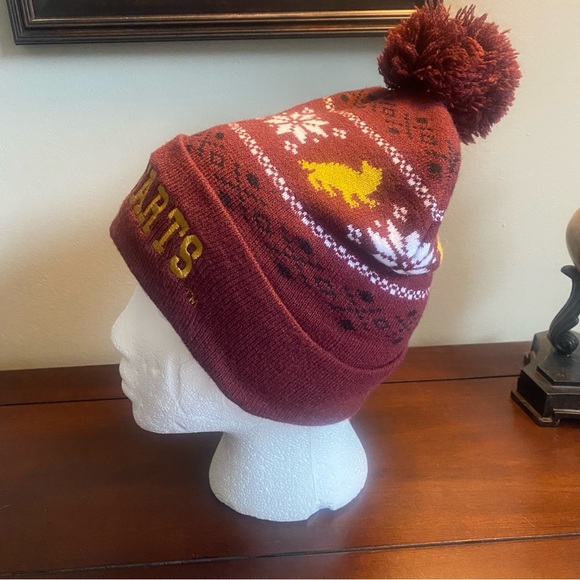 Harry Potter Hogwarts Fair Isle Pom Beanie Hat - Picture 2 of 3